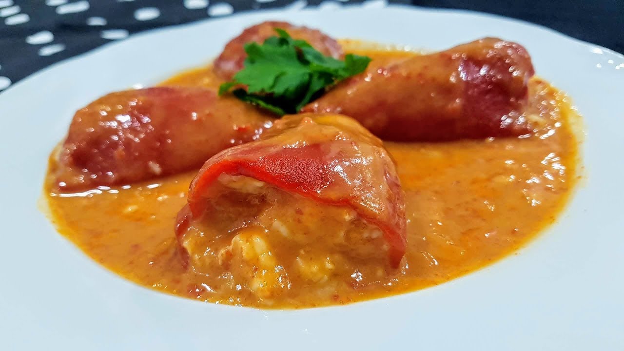 Pimientos del piquillo con merluza y gambas